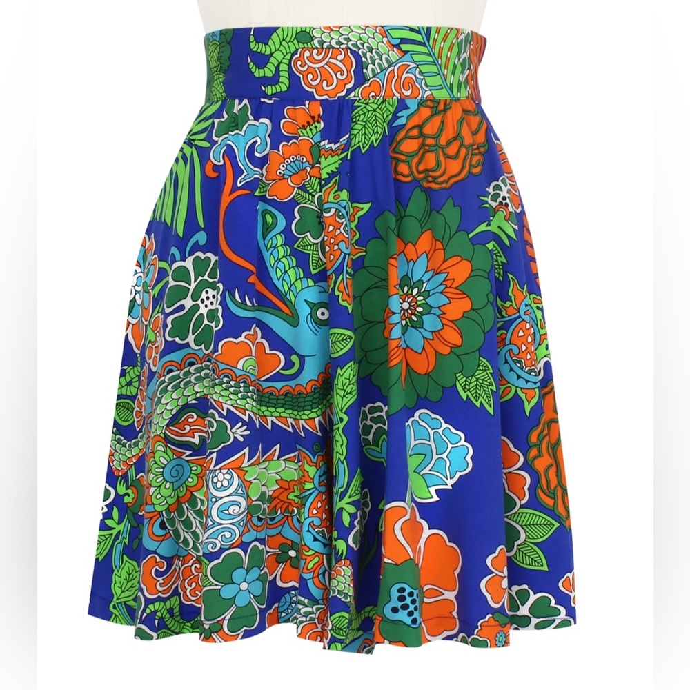 Trashy Diva Dragon Flower high waisted shorts size 14 NWT